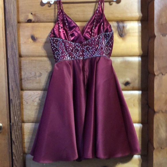 Prom/Prom Escort Dress - Picture 3 of 4